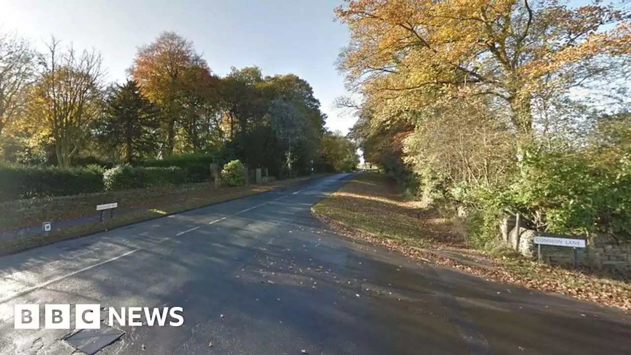 Sheffield: Cyclist dies after Ringinglow Road crash