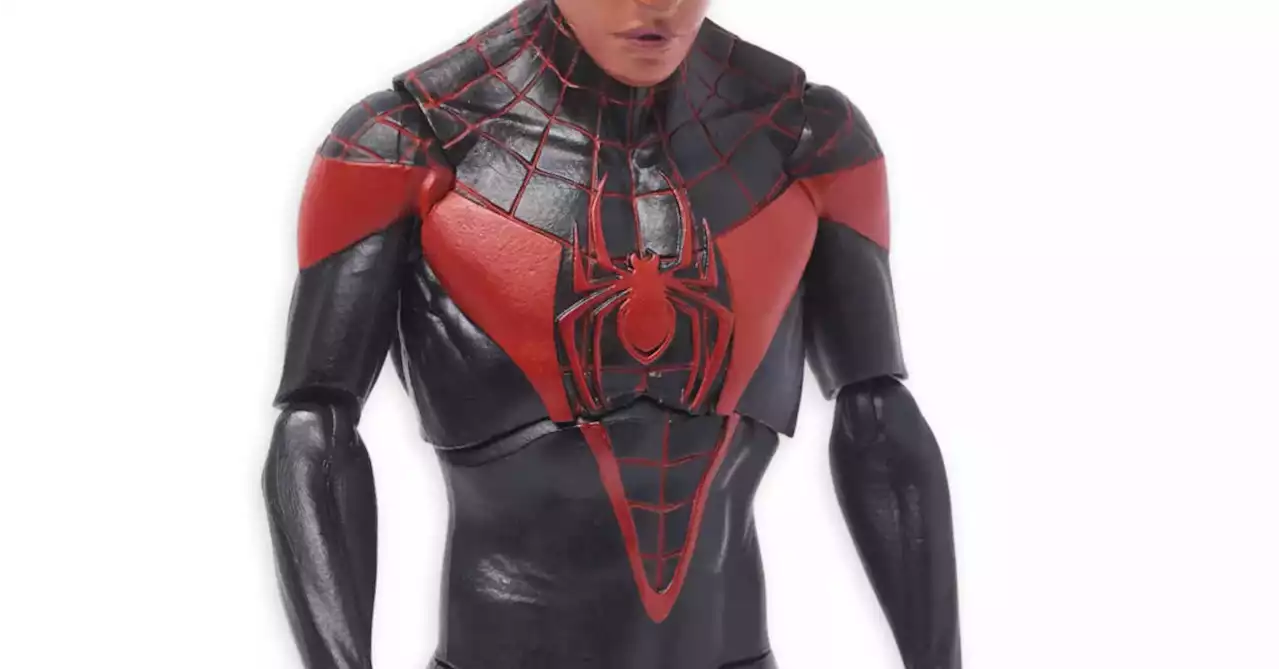 Diamond Select Toys Debuts Odd Spider-Man Miles Morales Figure