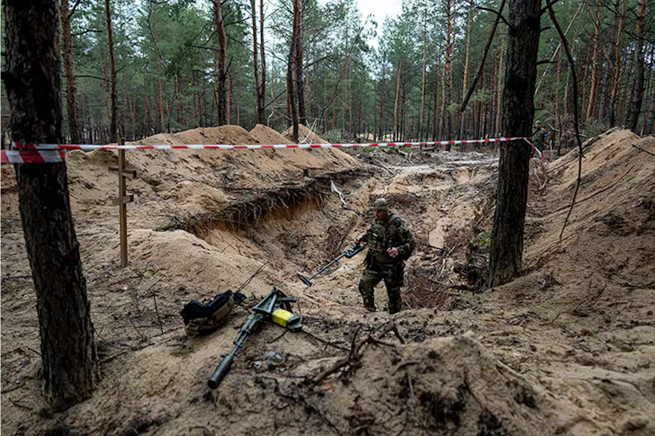 Mass burial site discovered in Izium after Russian forces fled the city, Zelensky says