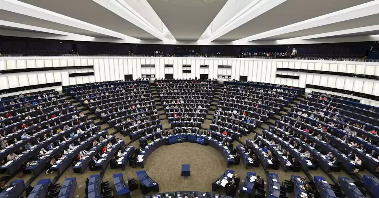 État de droit. “Réprimande symbolique” ? La Hongrie n’est plus une démocratie selon les eurodéputés