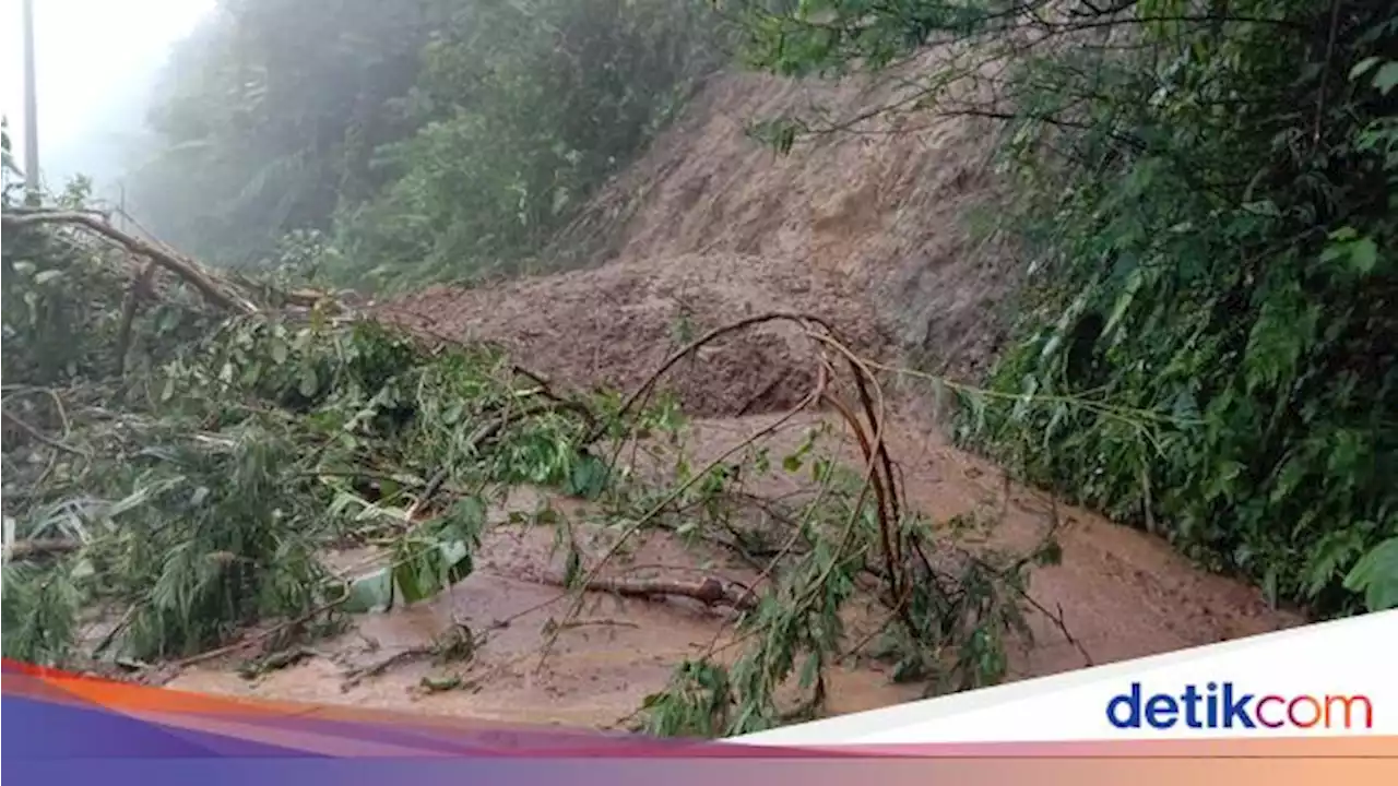 Tertimbun Longsor, Jalan Alternatif Pangandaran-Tasik Terputus