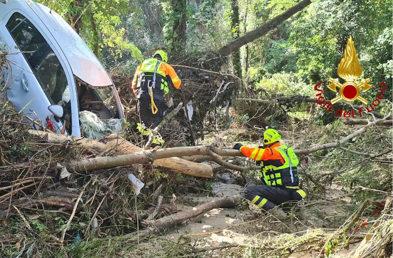 Klima - Mindestens zehn Tote bei Unwetter in Mittelitalien