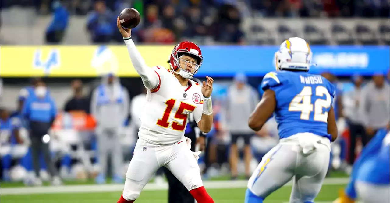 Thursday Night Football: Chargers at Chiefs predictions and open thread