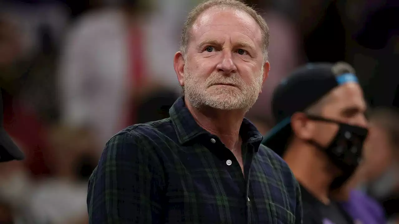 Suns vice chairman calls for Robert Sarver to resign