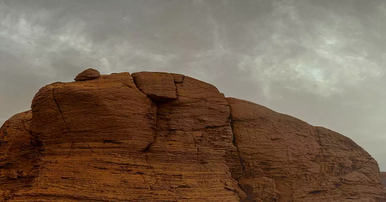 Watch This Awesome Video of Clouds Drifting Across the Martian Sky