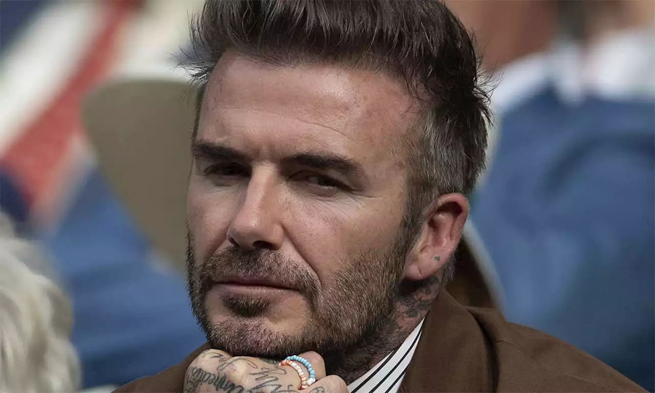 David Beckham joins the queue to pay respects to the Queen alongside Holly Willoughby