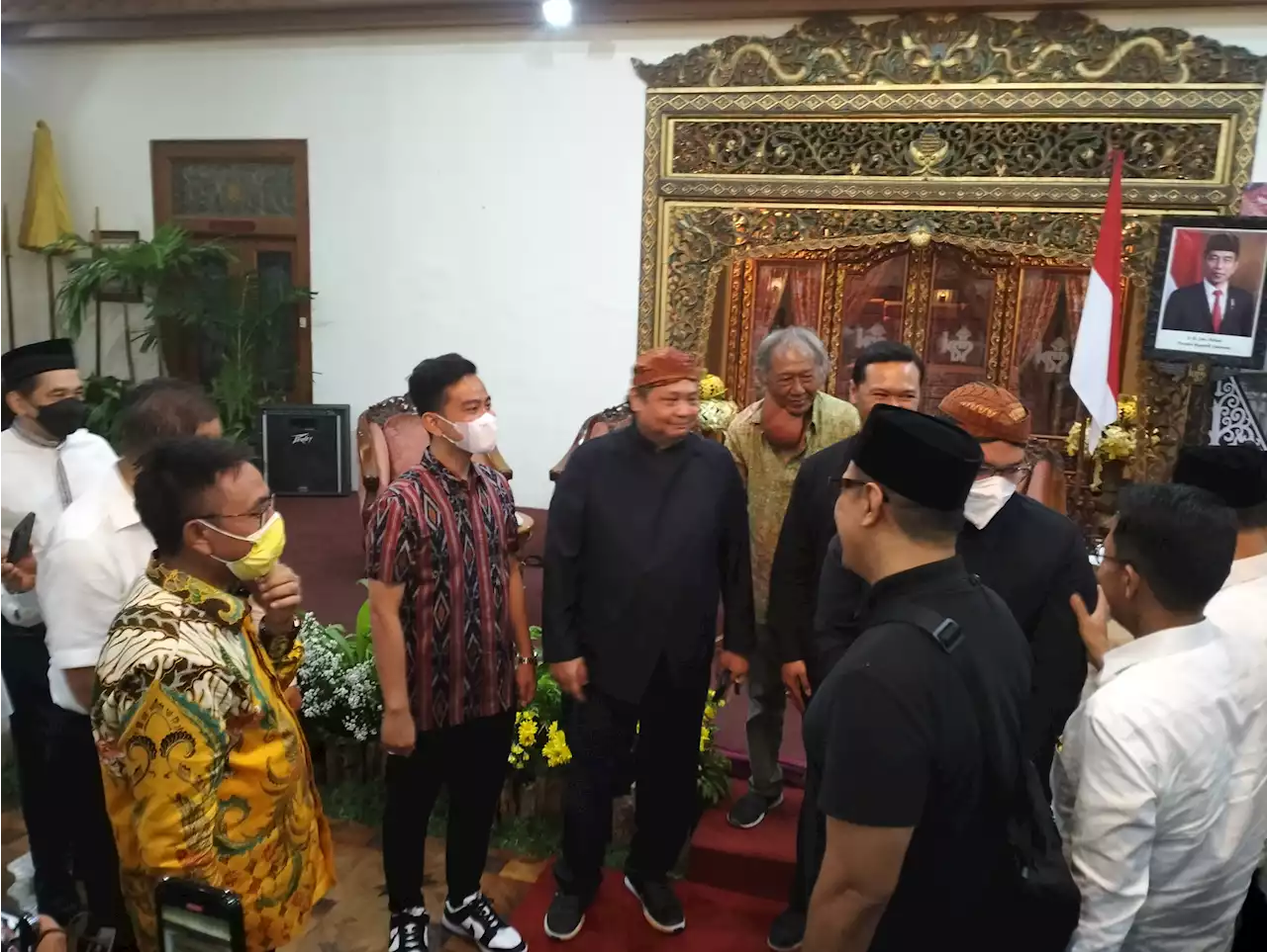 Airlangga Minta Tolong Gibran Jadi Mediator Konflik Keraton Surakarta