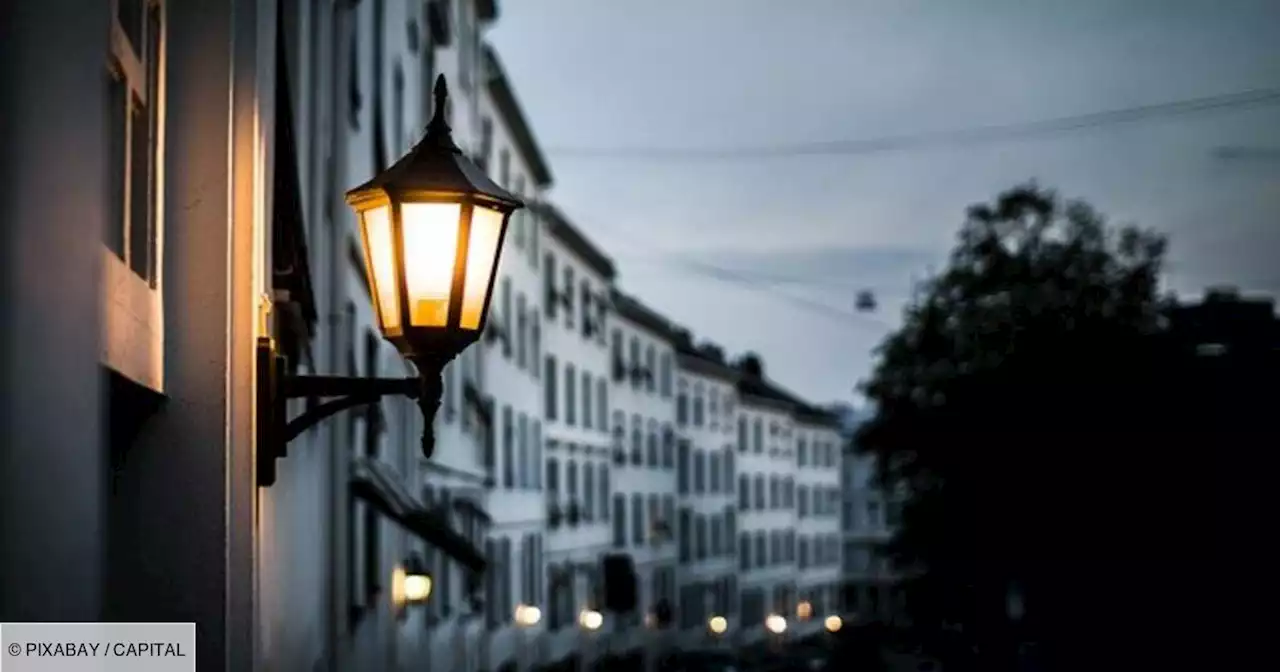 Ces habitants allument eux-mêmes les lampadaires de leur ville grâce à une application