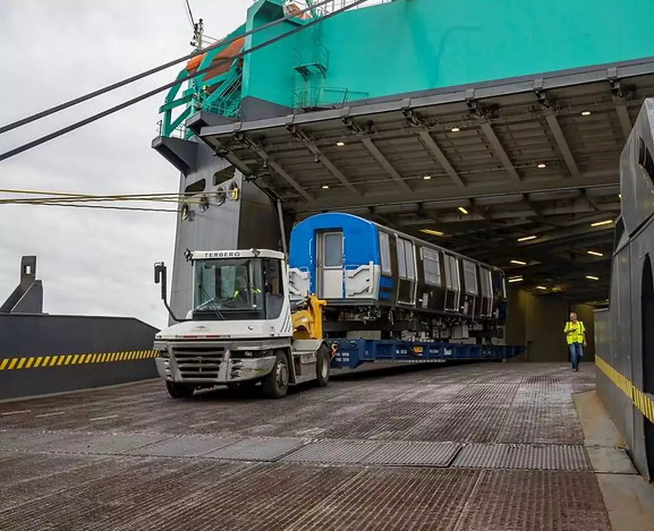 Longer trains are coming as the first of 72 new PATH rail cars arrives