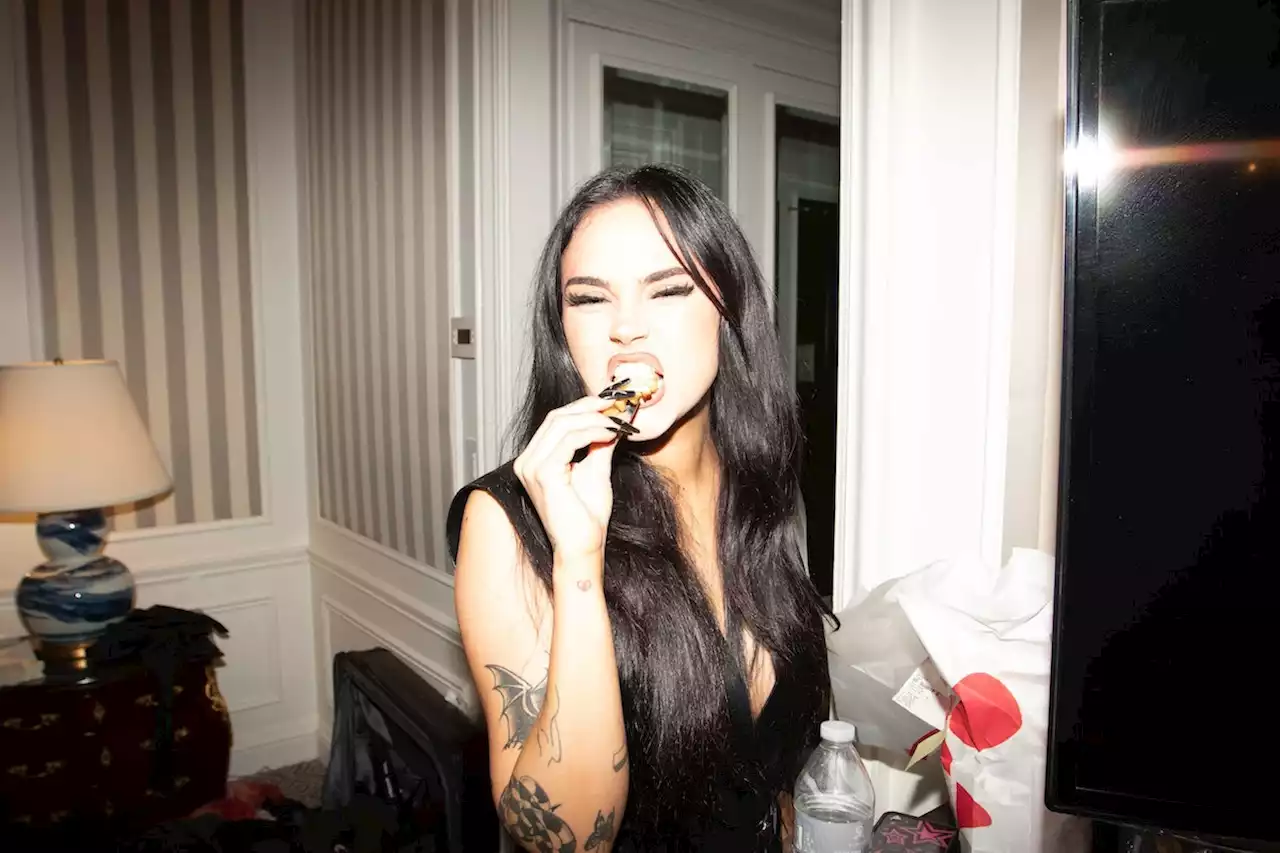 Maggie Lindemann Gets Ready for Givenchy's NYFW Party