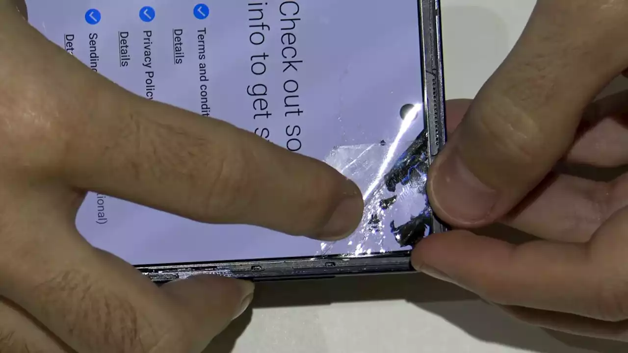 Lack of durability leads Galaxy Fold, Flip customers to consider class action suit against Samsung