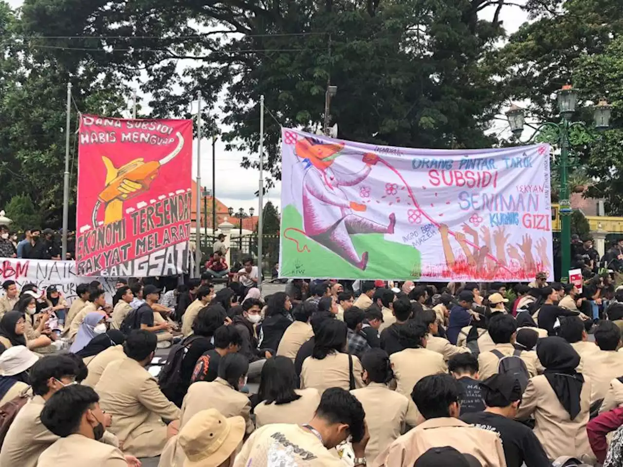 Pemerintah Cuek, Mahasiswa UGM Ajak Massa Lakukan Aksi Perlawanan |Republika Online