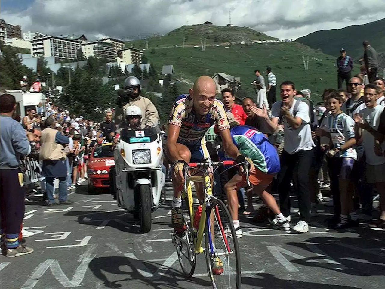 Italy’s Antimafia commission says Camorra may have been involved in Marco Pantani’s death