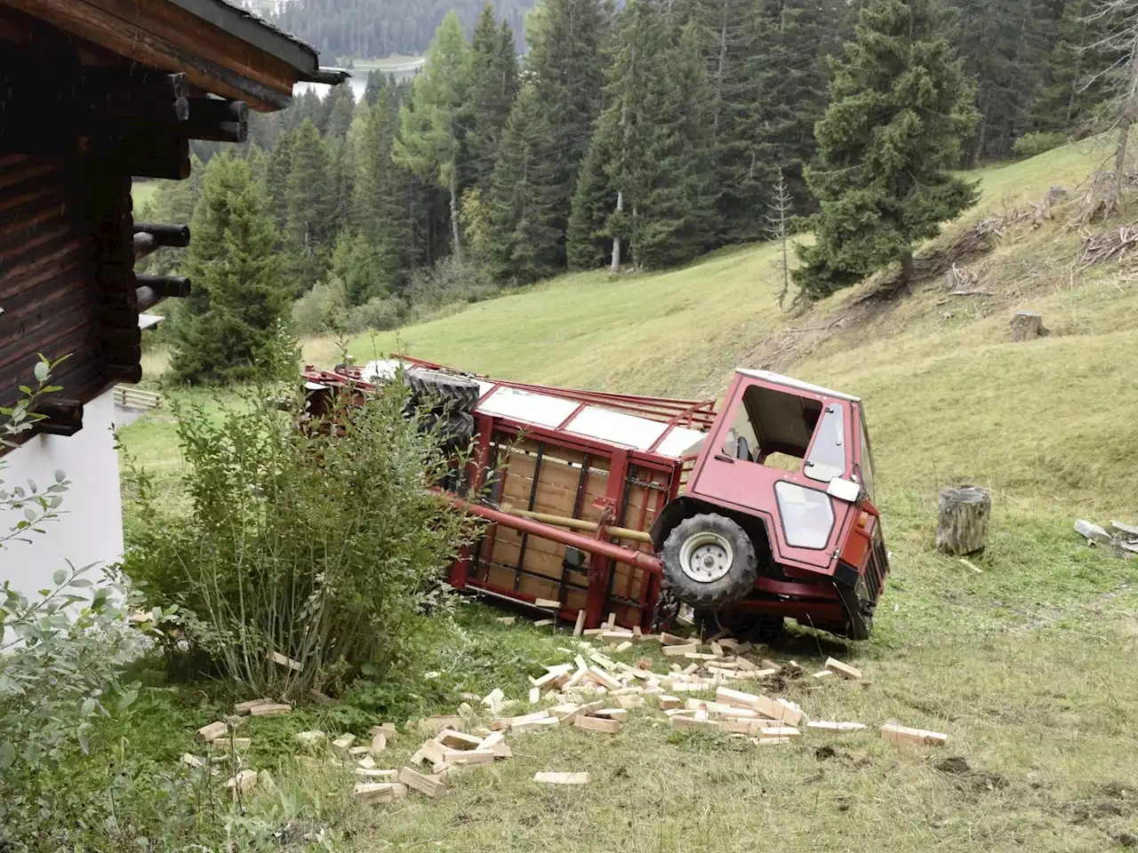 Beim Brennholztransport verunfallt - Schweizer Bauer