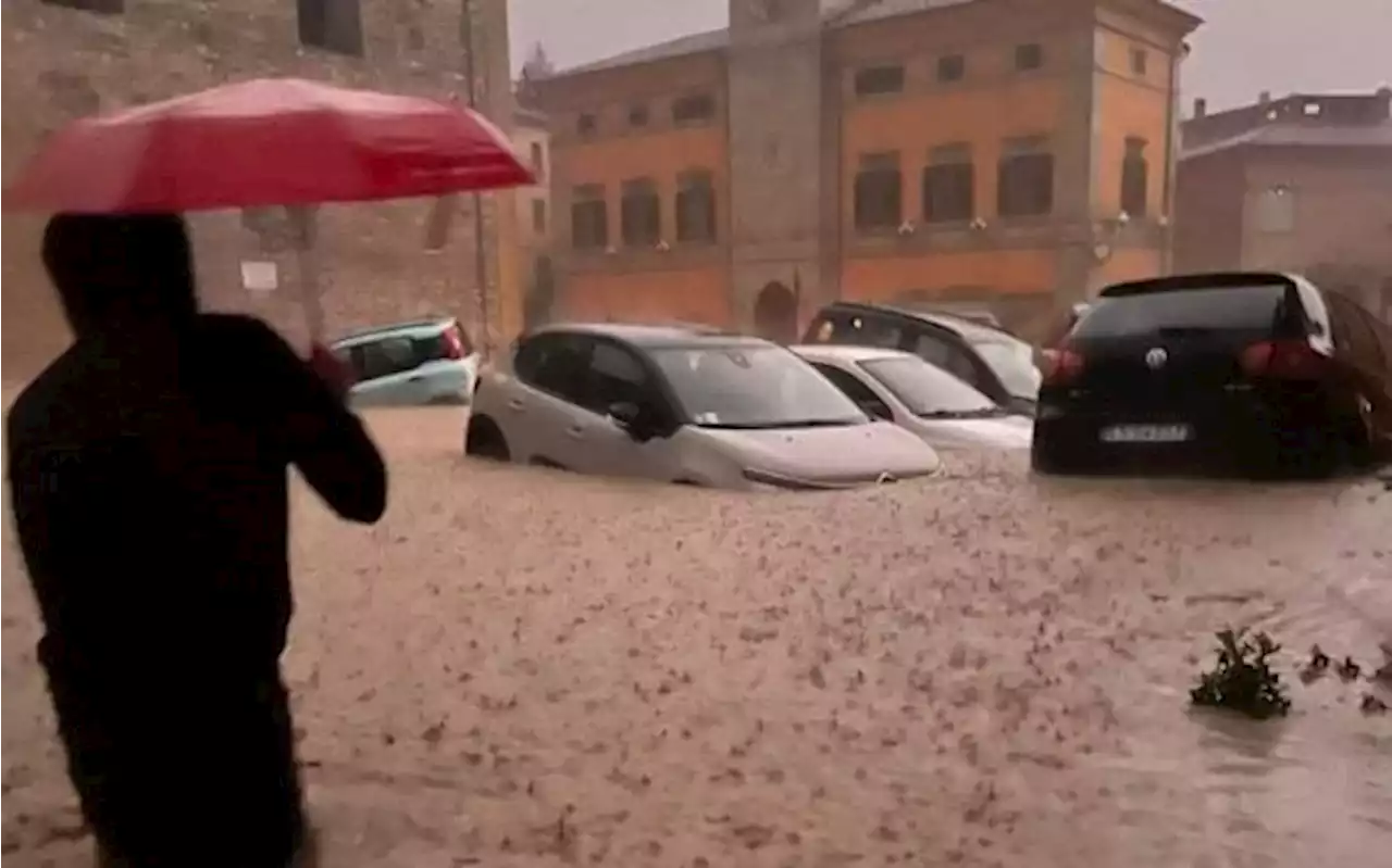 Maltempo, bomba d'acqua nelle Marche: un disperso