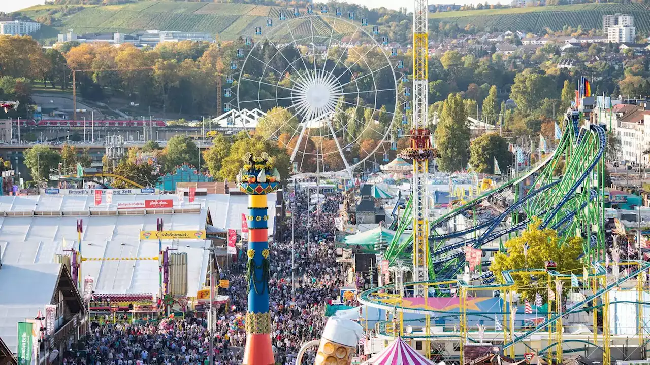 Maß Bier und Achterbahn – der Cannstatter Wasen feiert Comeback