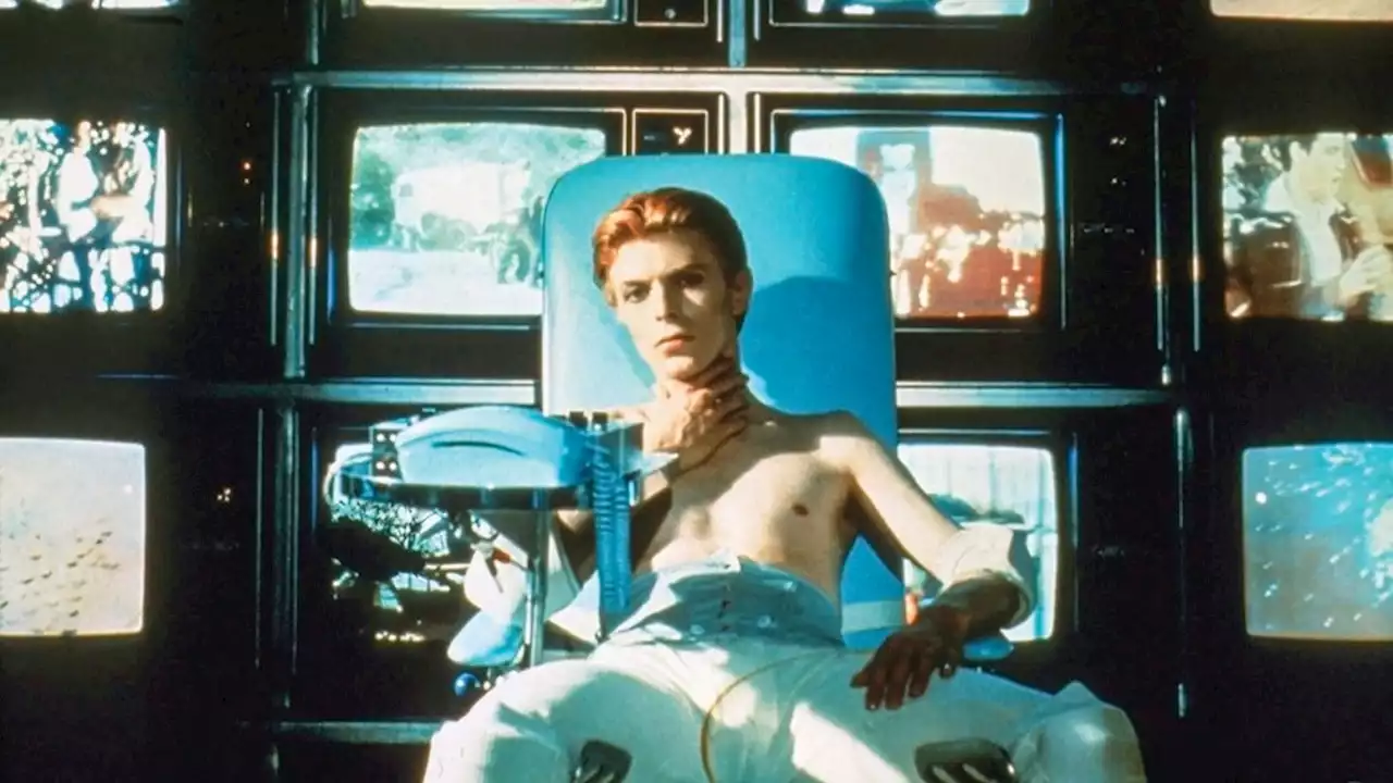 Hollywood Flashback: David Bowie Debuted as ‘The Man Who Fell to Earth’ in 1976