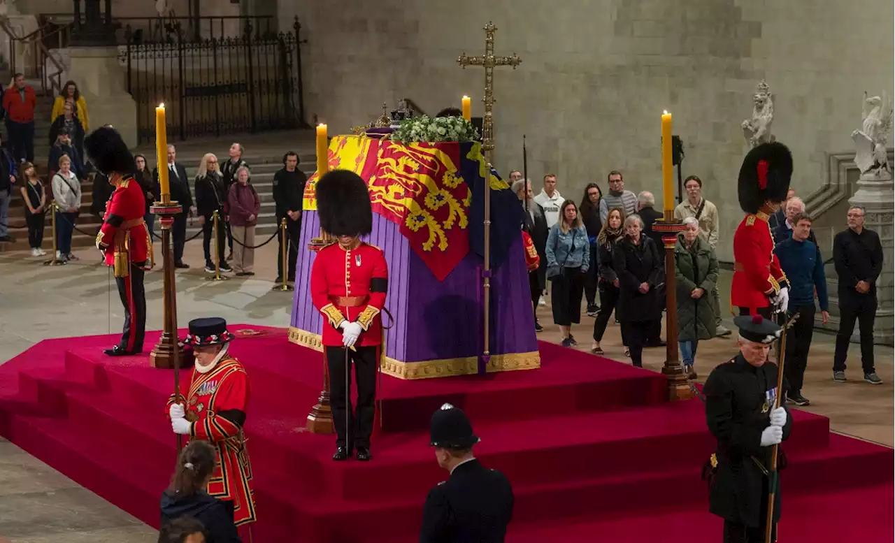 Queen Elizabeth's Cousin and Royal Guard Faint in Front of Monarch's Coffin