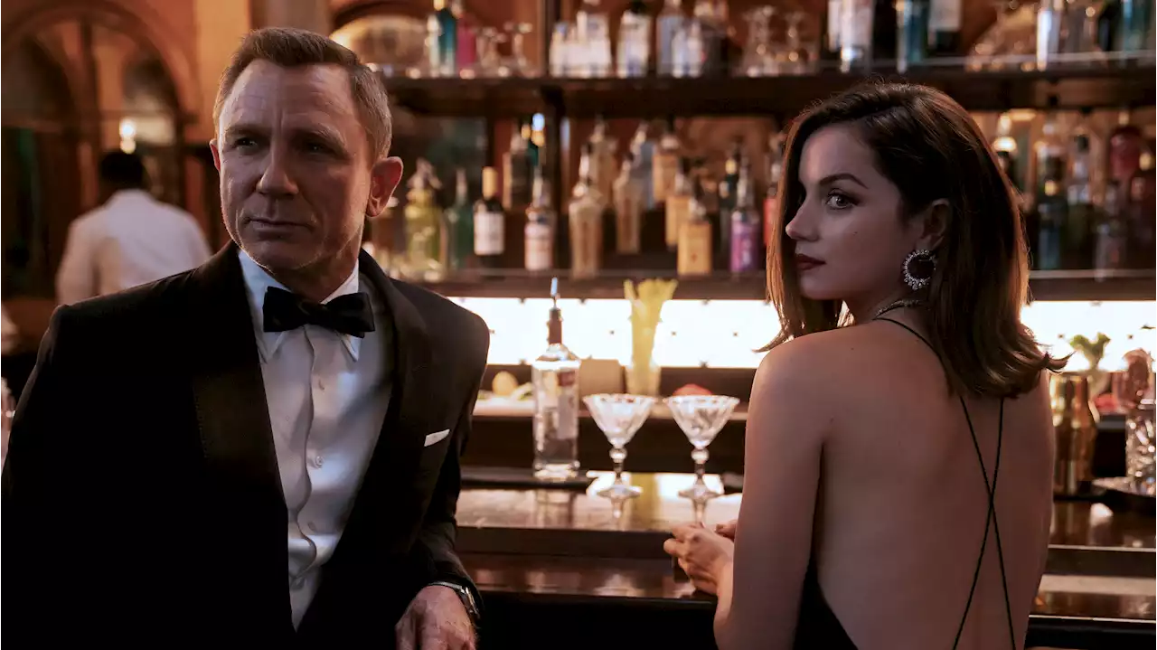 Le 14 Bond Girls più memorabili della storia del cinema