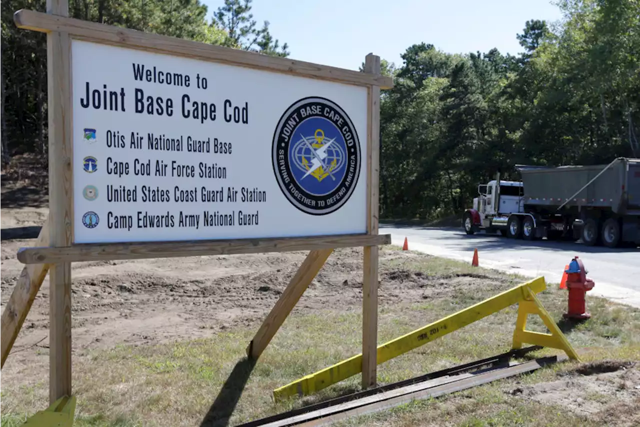 Mass. officials set up temporary shelter on Cape Cod for migrants sent to Martha's Vineyard