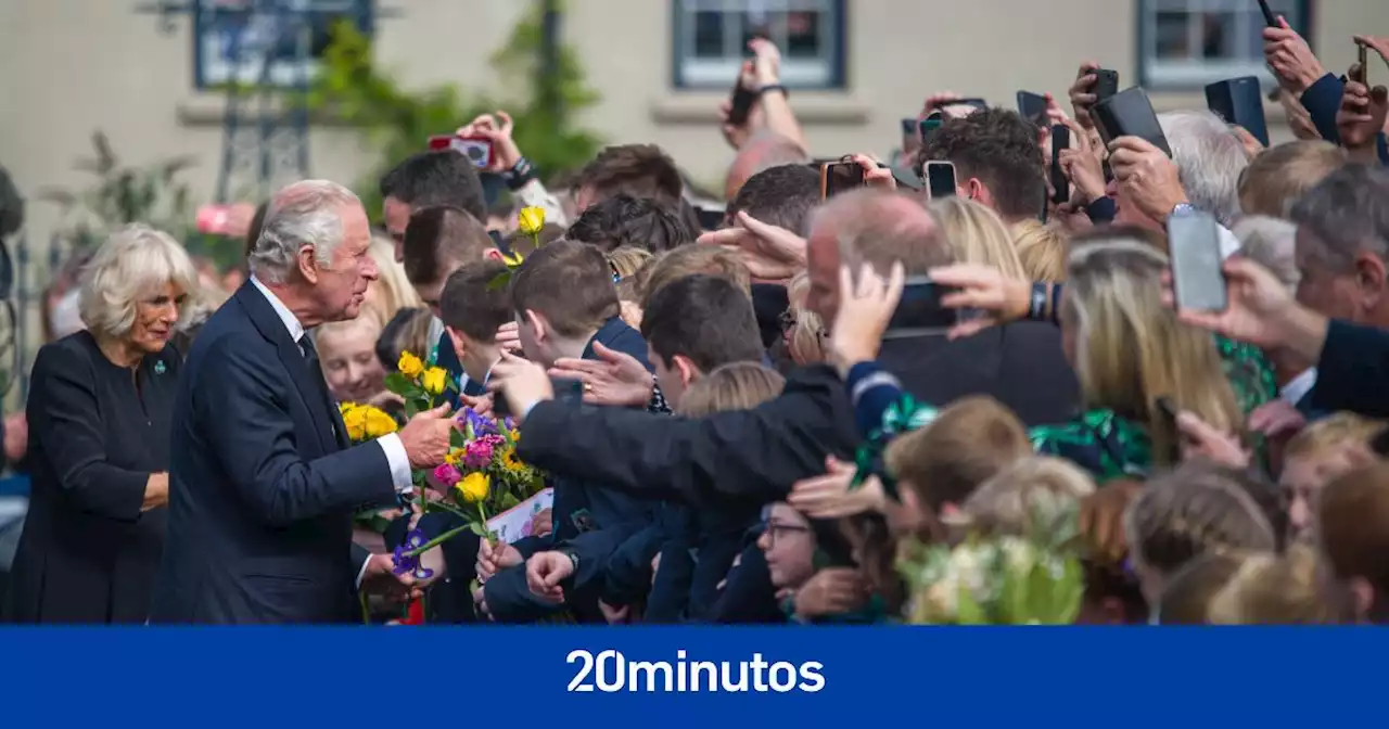 Carlos III concluye en Gales su gira por las cuatro naciones británicas