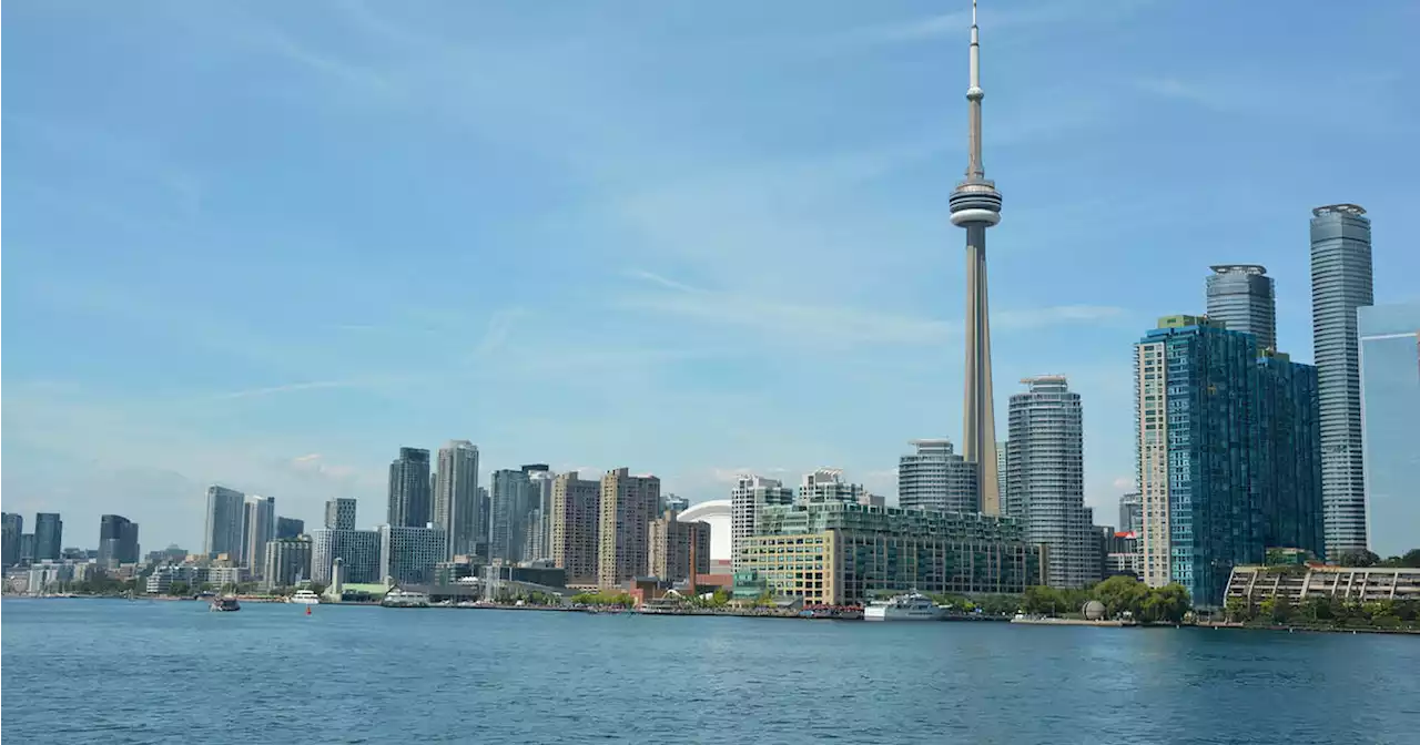 The Canadian spy agency is hiring in Toronto and you can make over $100k