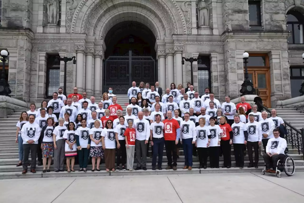 BC MLAs show their support for Port Coquitlam hometown hero Terry Fox