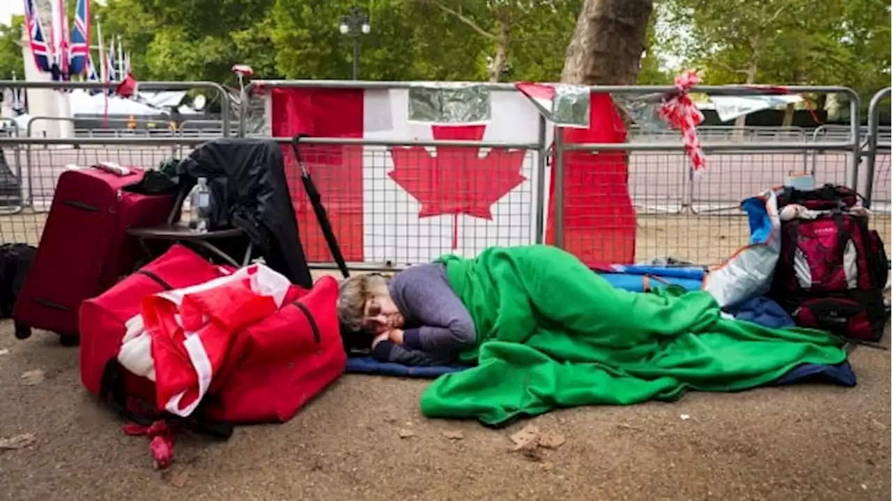 Canadian woman joins throng of royal 'diehards' camping in London ahead of Queen's funeral | CBC News