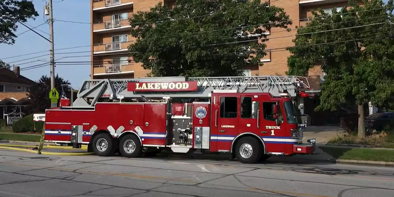 Several residents taken to hospital after Lakewood apartment building fire