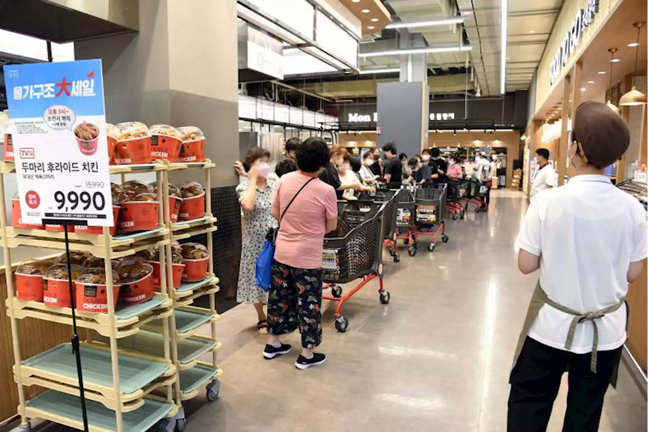 Fried chicken was cheap comfort food for South Koreans. Now a meal can cost $22 | CNN Business