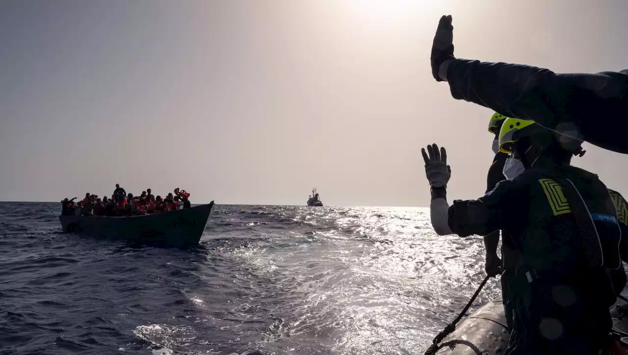 Deutsche Seeretter bringen Hunderte Menschen an Land