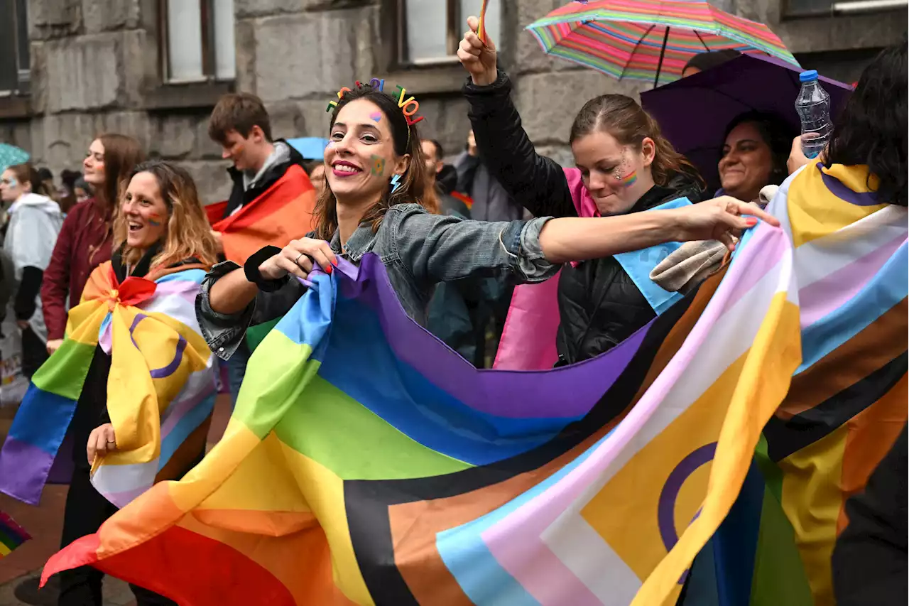 LGBTQ - Party und Festnahmen bei Europride-Parade in Belgrad