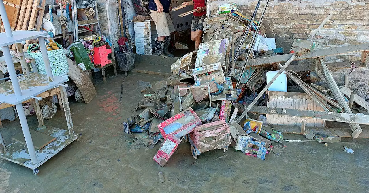 Alluvione Marche, Italia in ritardo sul sistema di allarme pubblico. Doveva essere attivo da giugno, avrebbe avvisato i cittadini con un sms - Il Fatto Quotidiano