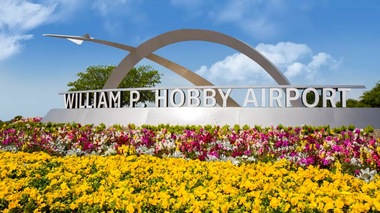 Power outage at Hobby Airport, flights delayed