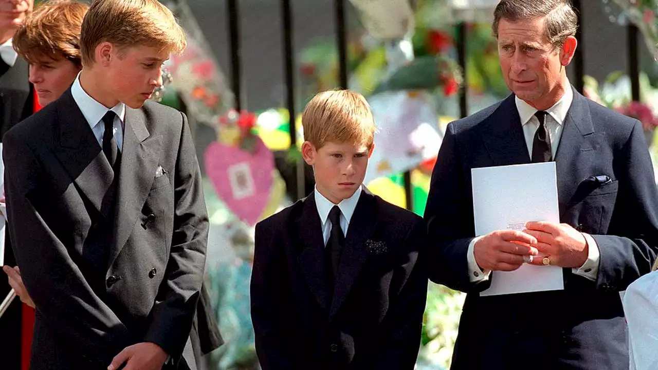 Queen Elizabeth's death bring up memories of the loss of Princess Diana