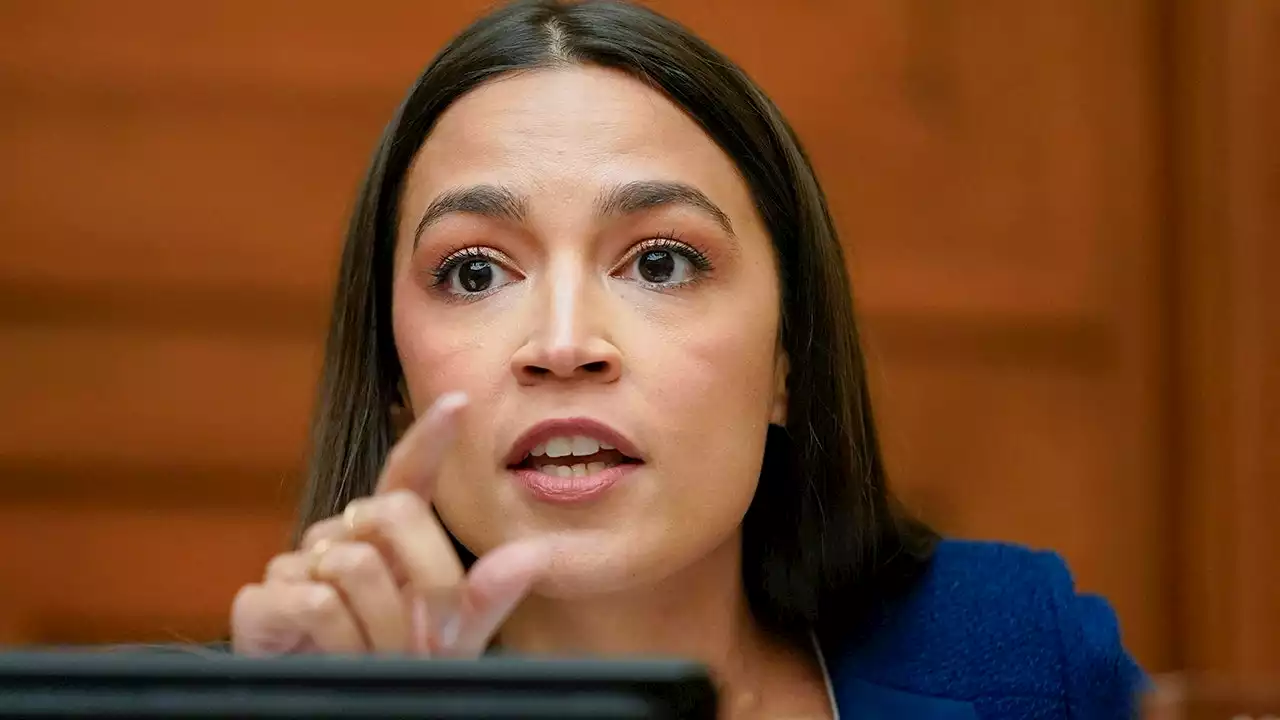 AOC doubles down after Republicans transport migrants to Washington, DC: ‘Crimes against humanity’