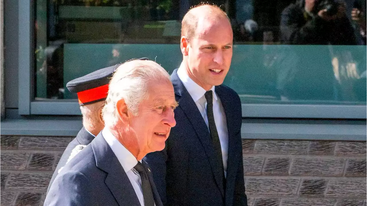 König Charles: Überraschungsauftritt mit Prinz William in London