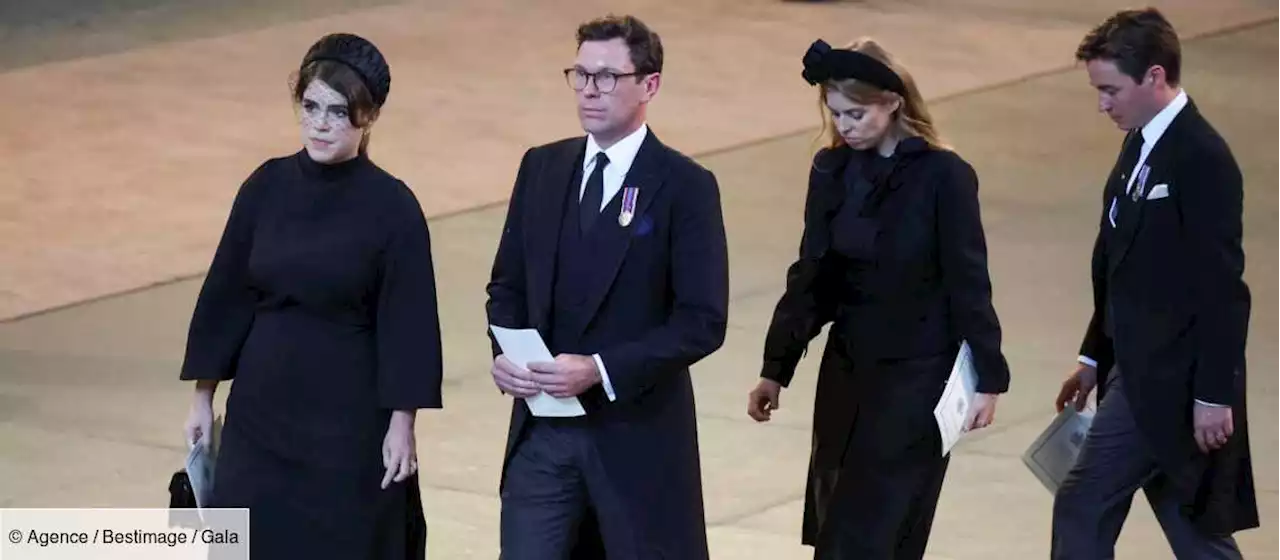 Veillée hommage à Elizabeth II : l’émotion de Beatrice et Eugenie devant son cercueil - Gala