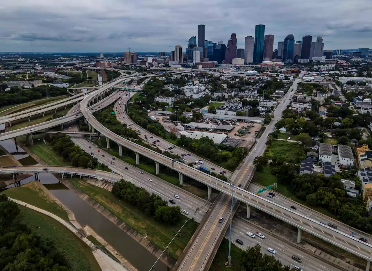 Houston has plenty of traffic. Now officials want to make travelers smarter about how to beat it