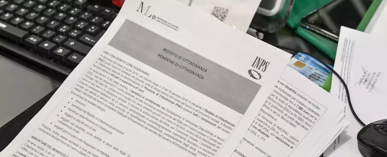 Sul reddito di cittadinanza Berlusconi contraddice Meloni, Conte sfida Renzi: 'Venga al Sud senza scorta...'