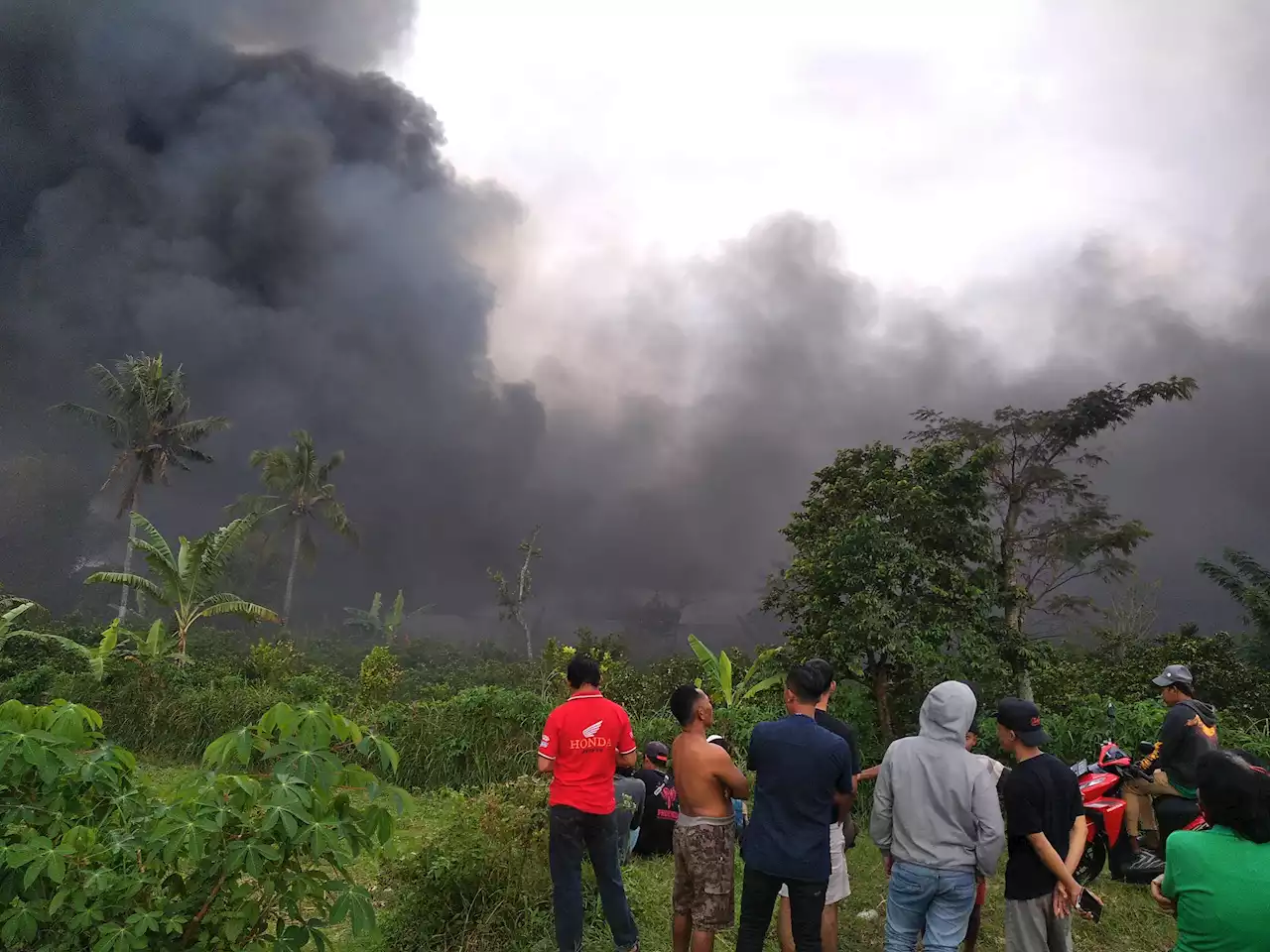 Polisi Belum Terima Laporan Korban Jiwa dari Kebakaran Pabrik Kertas di Malang