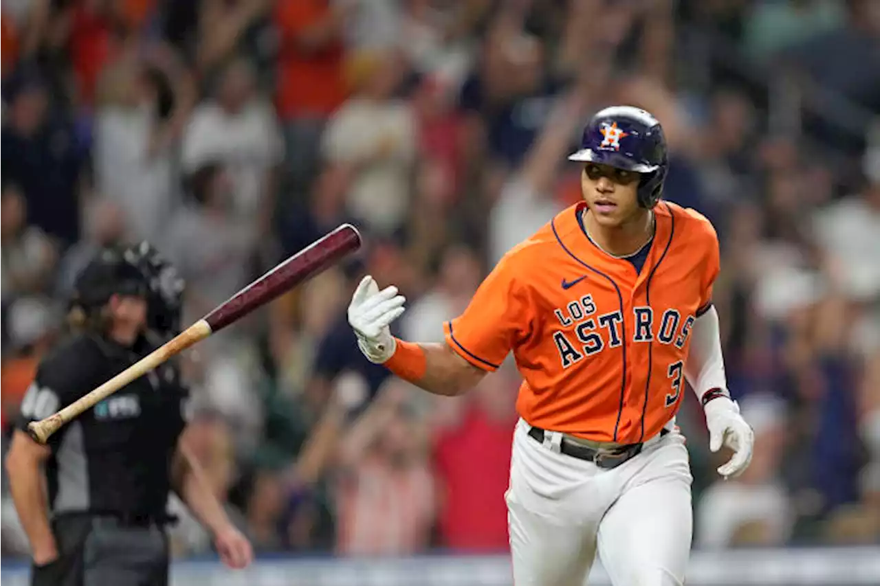 Alvarez has 3 HRs, Astros down A’s to clinch playoff berth