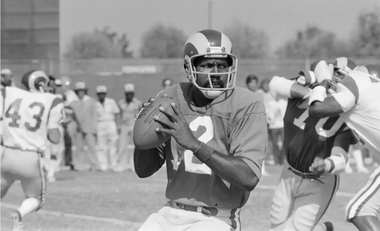 Alexander: James Harris led the way for the Rams and Black quarterbacks