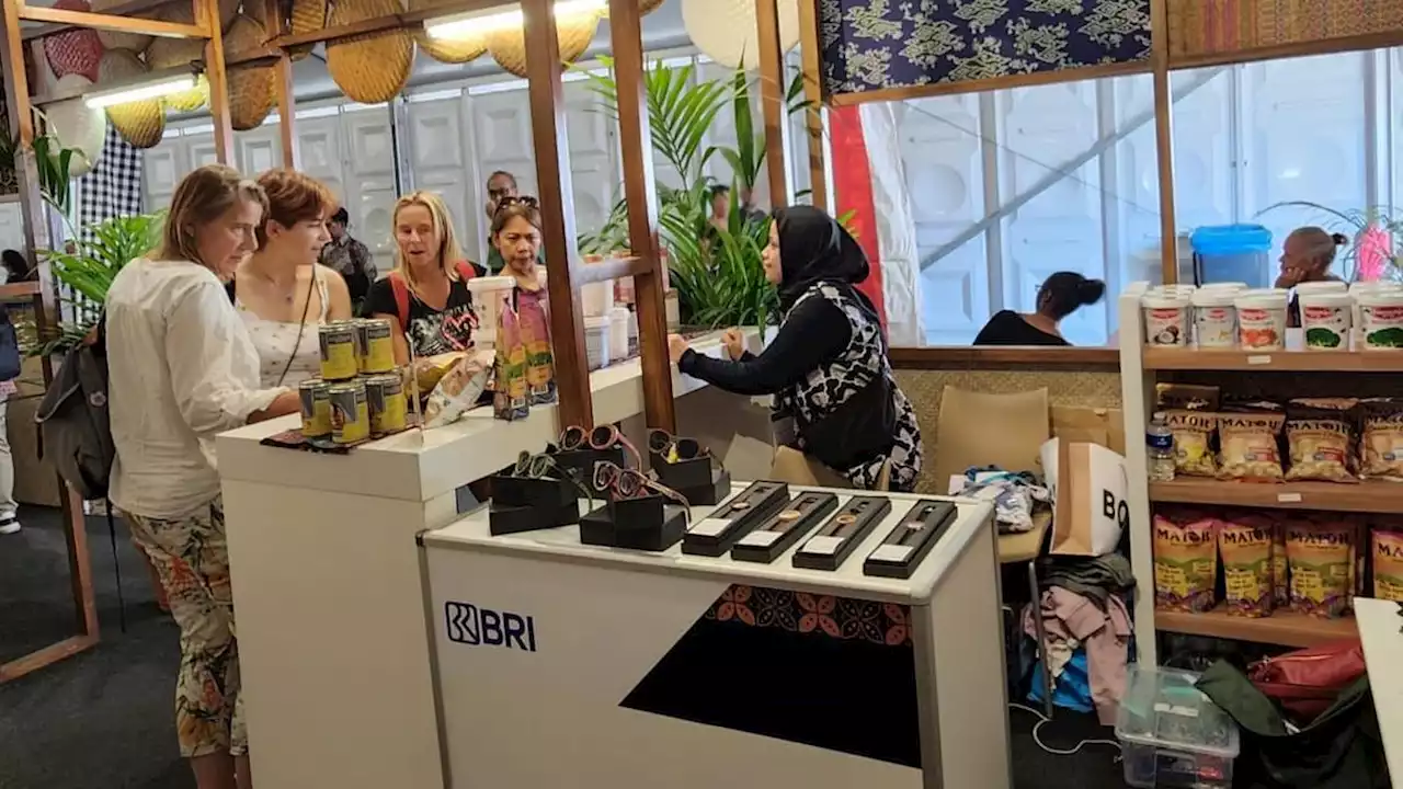 Populerkan Teh Otentik Asli Indonesia, BRI Support UMKM Sila Tea di Pasar Tong-Tong Belanda