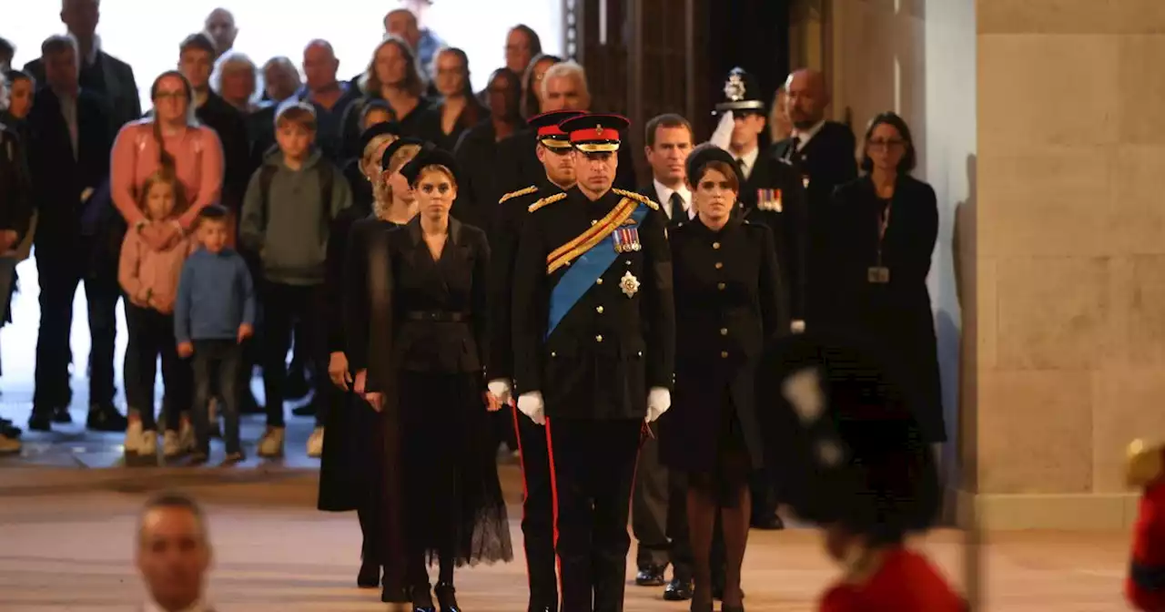 Fans in tears about what Harry and William did for Queen as they hold vigil