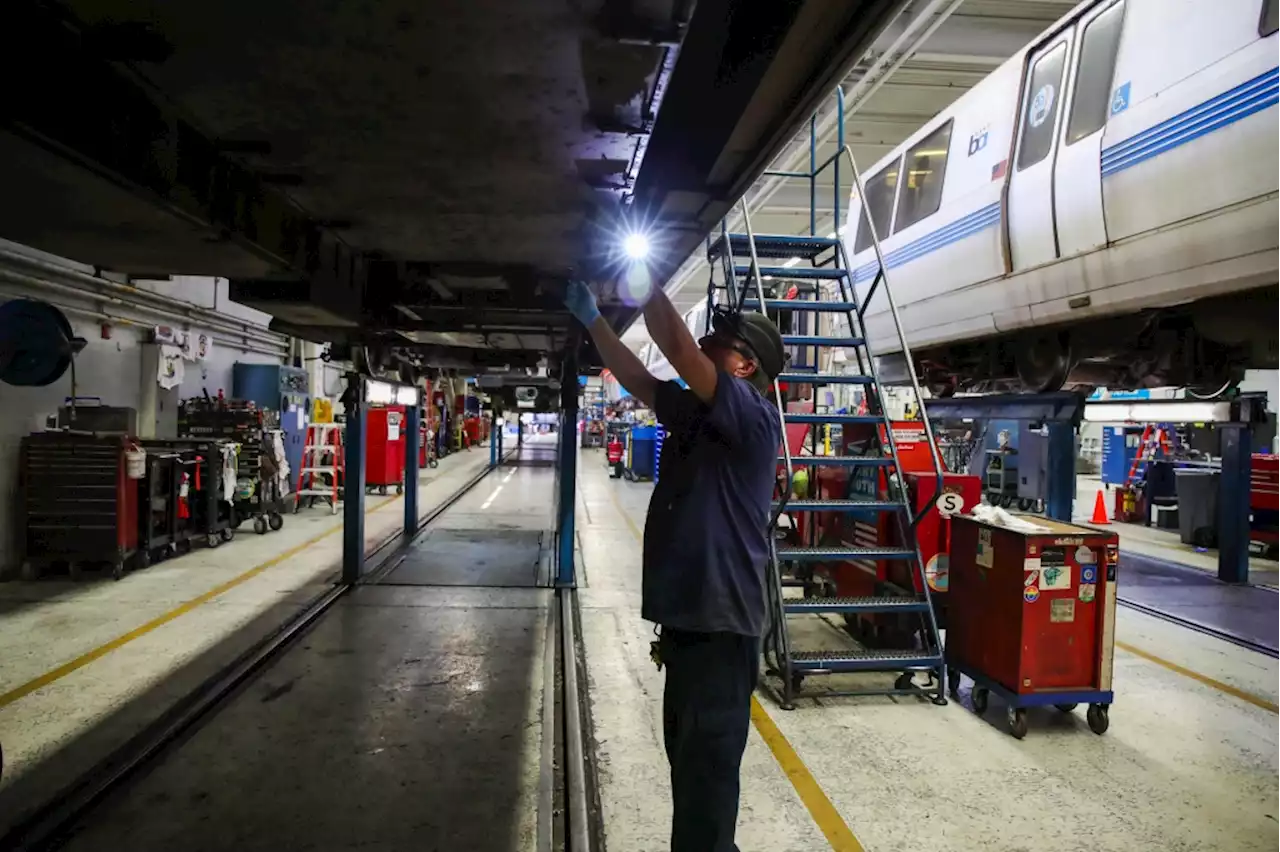 How clever mechanics keep 50-year-old BART trains running: Windows 98, eBay, and scraps