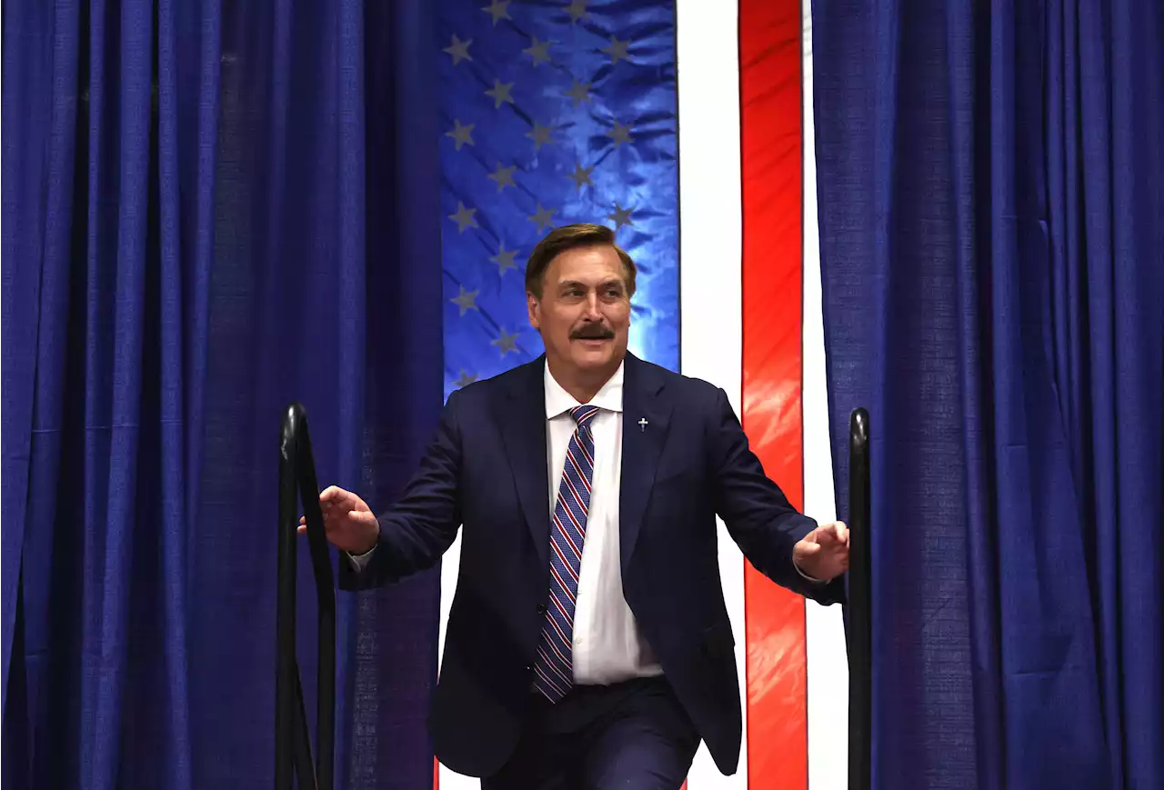 Mike Lindell to sue FBI over phone seizure: 'This will set a precedent'