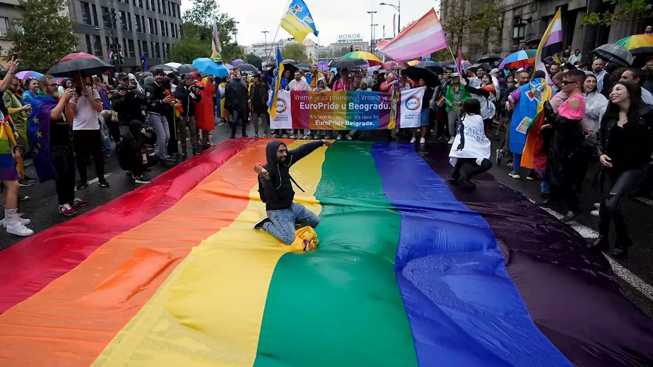 Tausende feiern trotz Gegenprotest Europride in Belgrad