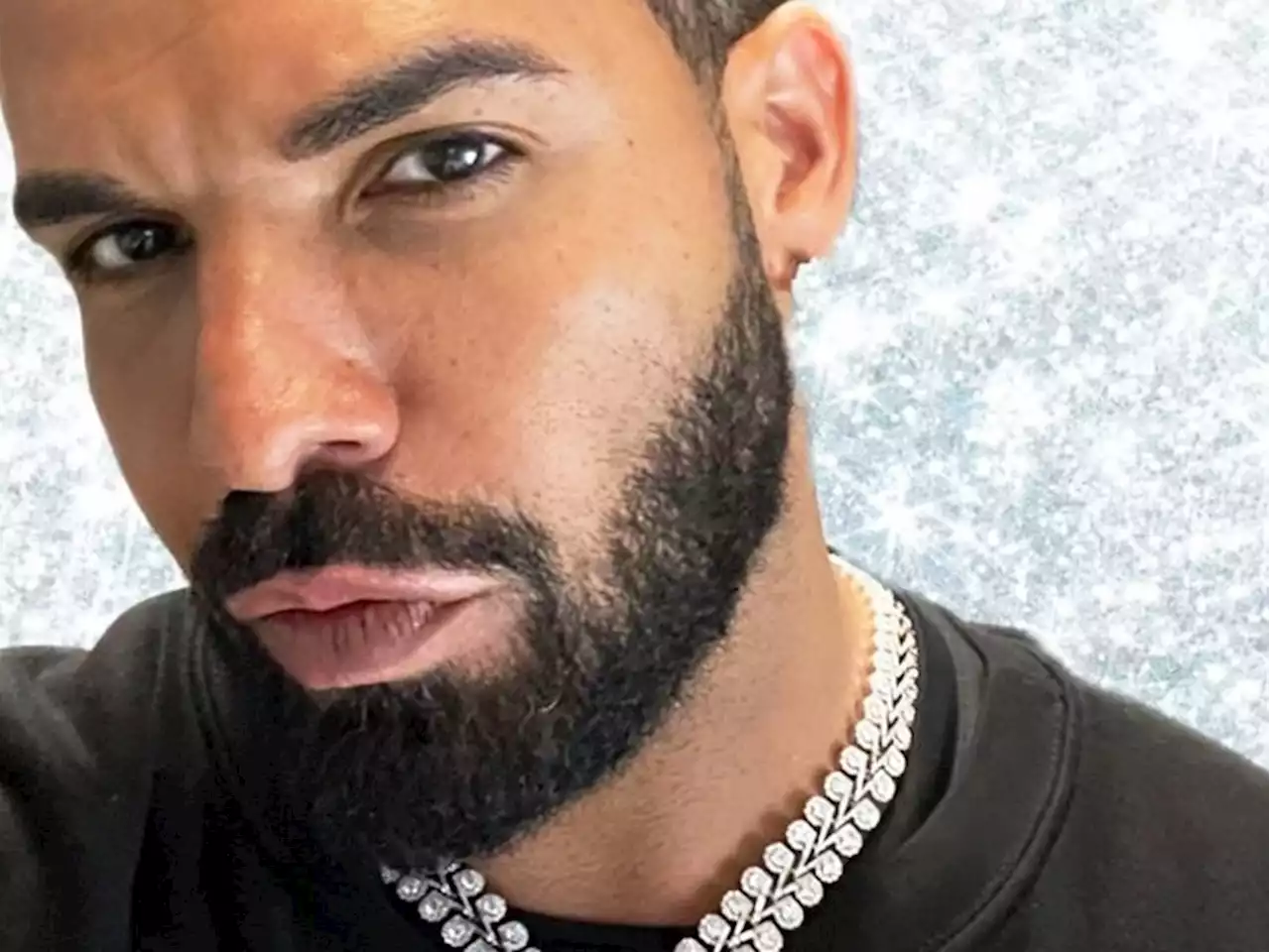 Drake disses nerdy music critic: 'Your existence is a 1 out of 10'