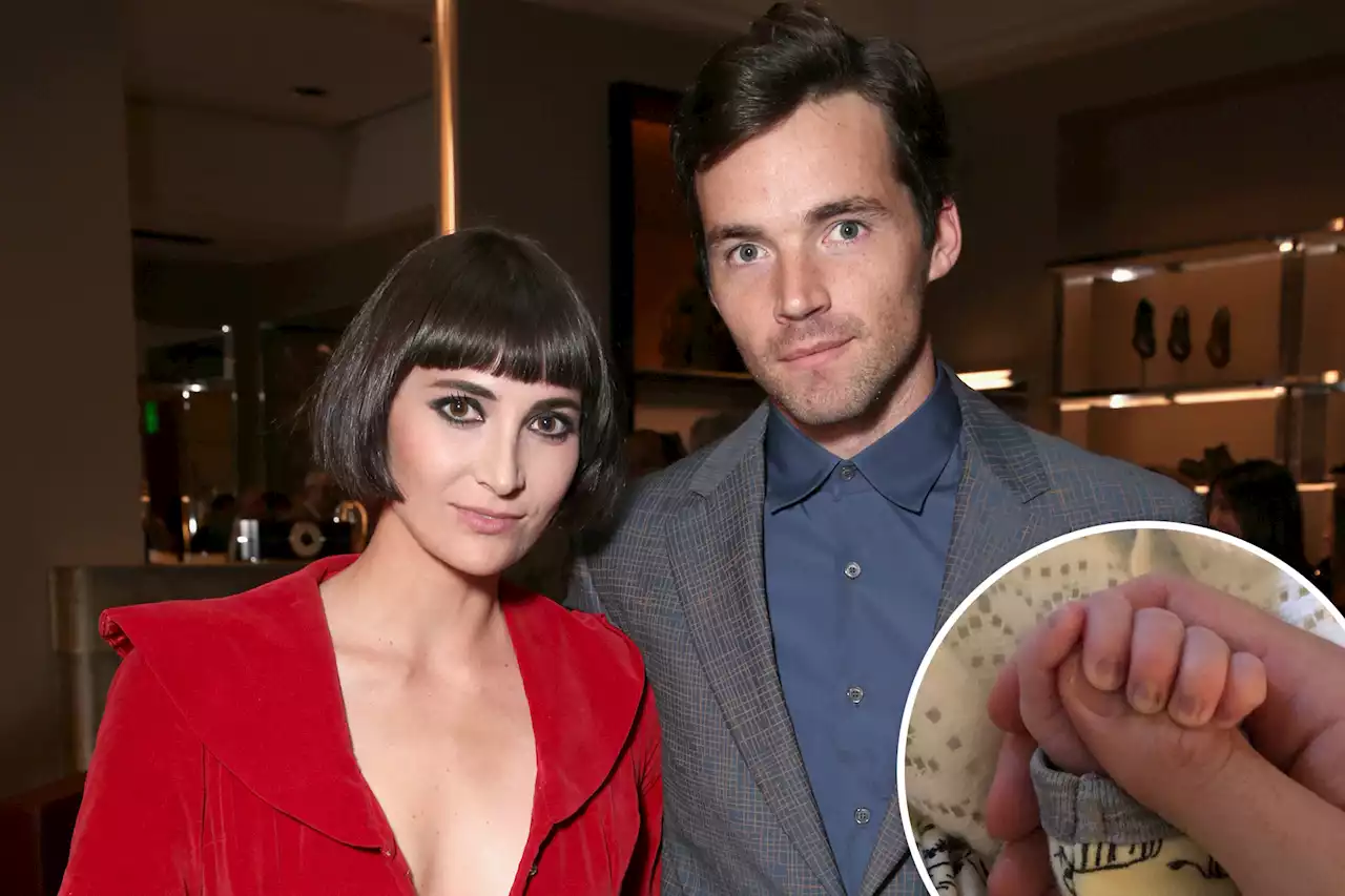 ‘Pretty Little Liars’ actor Ian Harding and wife Sophie Hart welcome baby